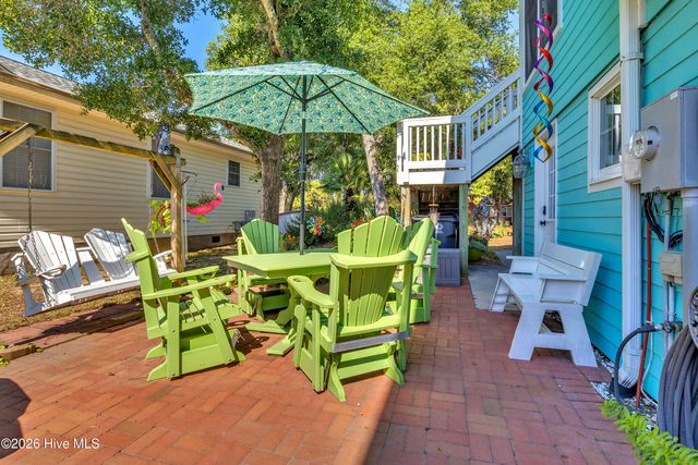 204 NE 60th Street, Oak Island, NC 28465