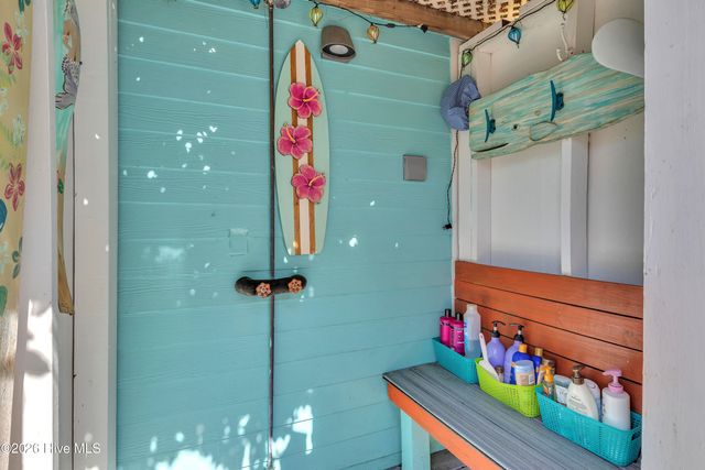 204 NE 60th Street, Oak Island, NC 28465