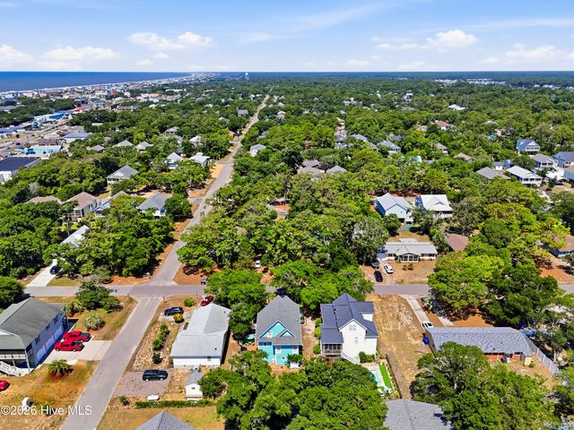 204 NE 60th Street, Oak Island, NC 28465