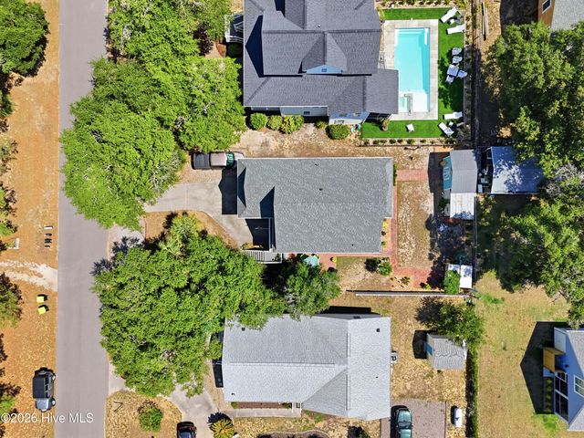 204 NE 60th Street, Oak Island, NC 28465