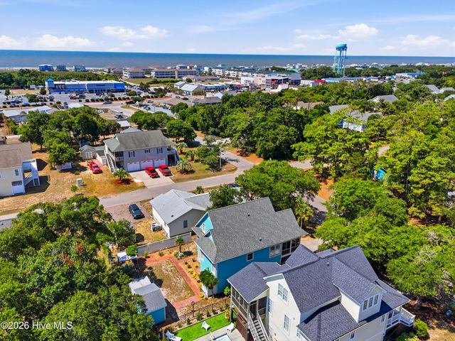 204 NE 60th Street, Oak Island, NC 28465