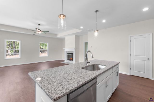 1046 Sun Valley Court C59, Macon, GA 31211