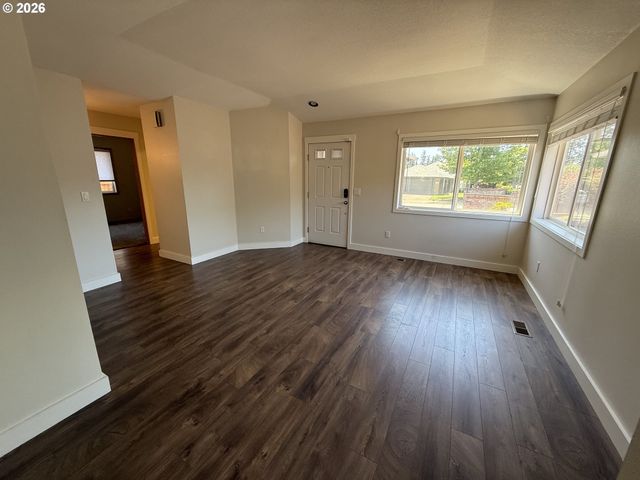 16628 Sw JORDAN Way, Portland, OR 97224