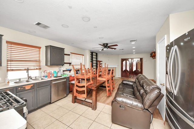 7410 Legacy Pines Drive, Cypress, TX 77433