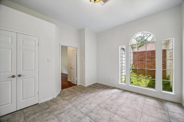 30 Skyland Place, The Woodlands, TX 77381