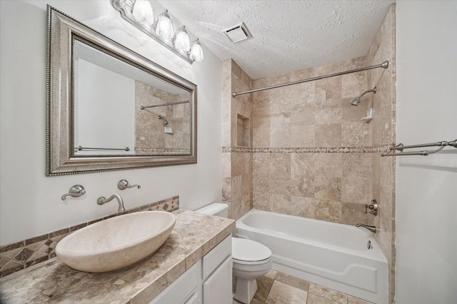 30 Skyland Place, The Woodlands, TX 77381