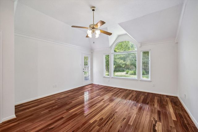 30 Skyland Place, The Woodlands, TX 77381