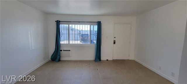 4600 Paradise Road 17, Las Vegas, NV 89169