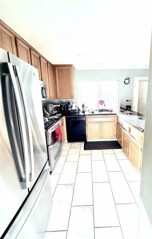 349 Settlers Rd, Upland, CA 91786