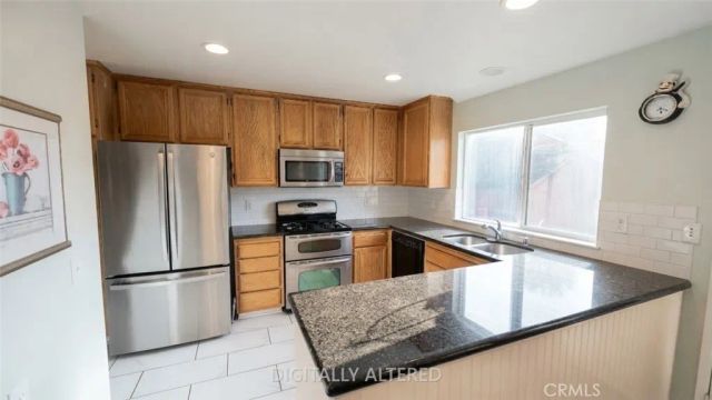 349 Settlers Rd, Upland, CA 91786