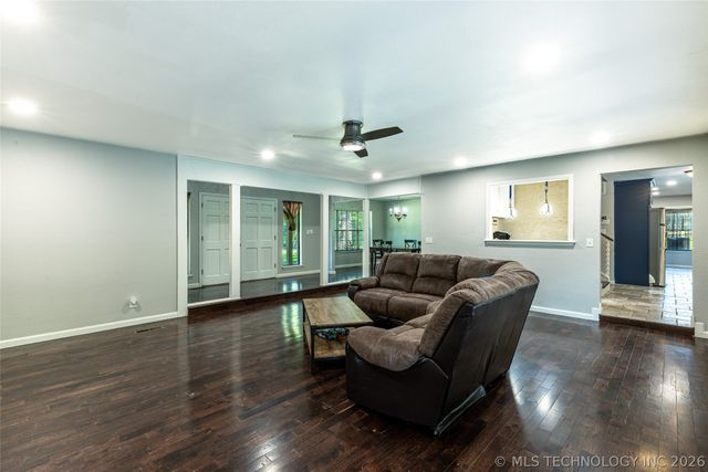 416 Timbercrest Road, Catoosa, OK 74015