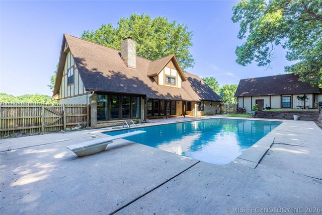 416 Timbercrest Road, Catoosa, OK 74015