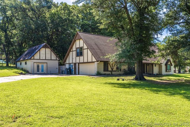 416 Timbercrest Road, Catoosa, OK 74015