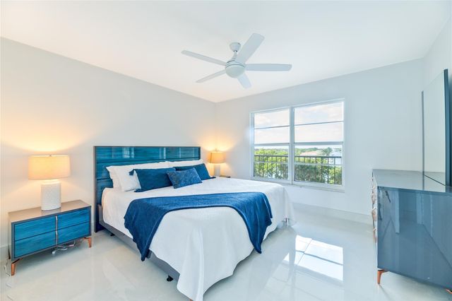 1021 HILLSBORO MILE 308, Hillsboro Beach, FL 33062