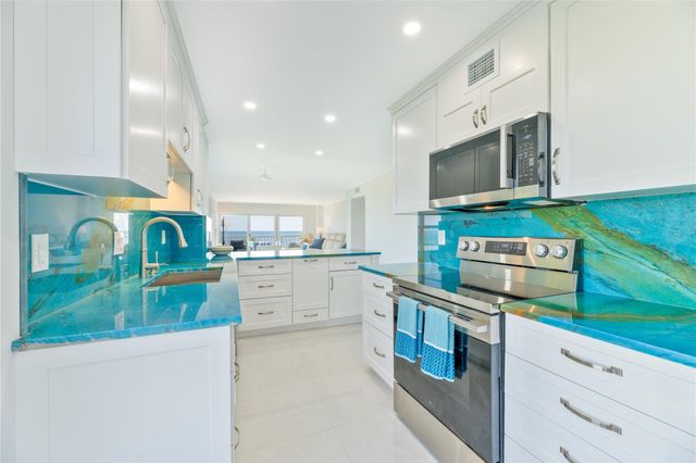 1021 HILLSBORO MILE 308, Hillsboro Beach, FL 33062