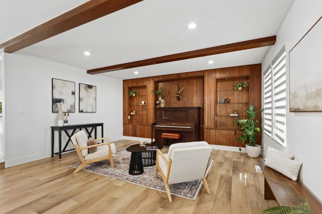 9105 Sunset Ave, Fair Oaks, CA 95628