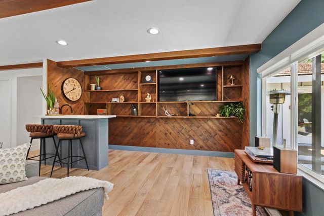 9105 Sunset Ave, Fair Oaks, CA 95628