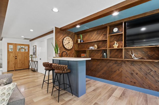 9105 Sunset Ave, Fair Oaks, CA 95628