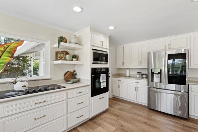 9105 Sunset Ave, Fair Oaks, CA 95628