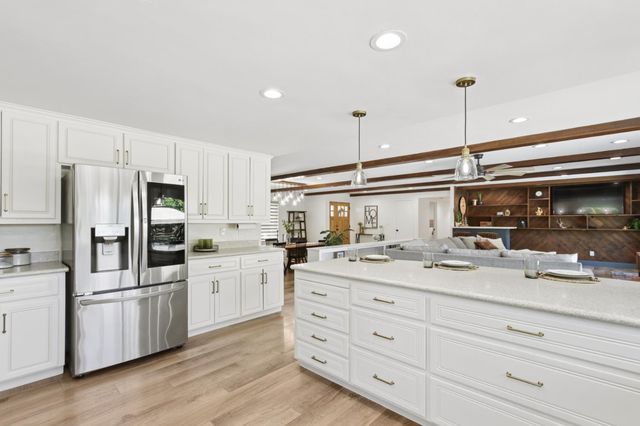 9105 Sunset Ave, Fair Oaks, CA 95628