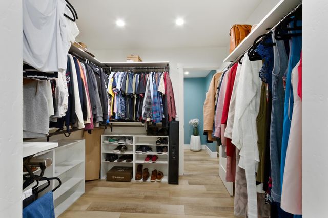 9105 Sunset Ave, Fair Oaks, CA 95628