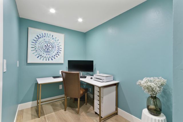 9105 Sunset Ave, Fair Oaks, CA 95628