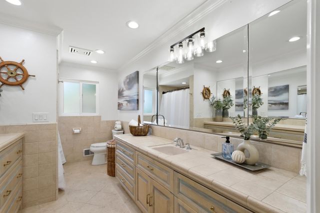 9105 Sunset Ave, Fair Oaks, CA 95628