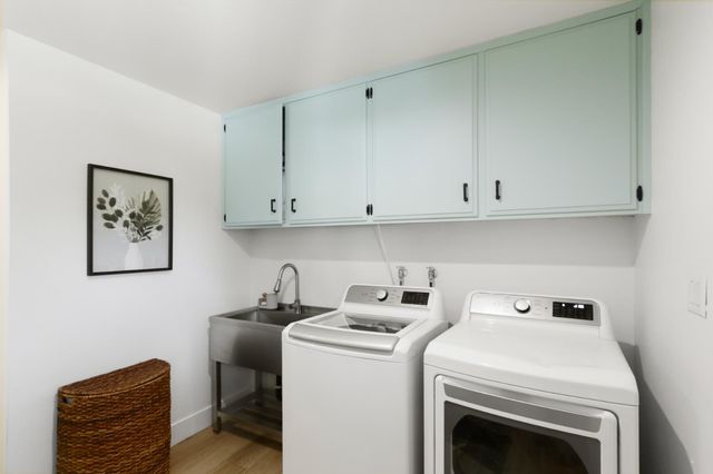 9105 Sunset Ave, Fair Oaks, CA 95628