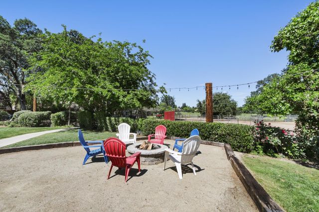 9105 Sunset Ave, Fair Oaks, CA 95628