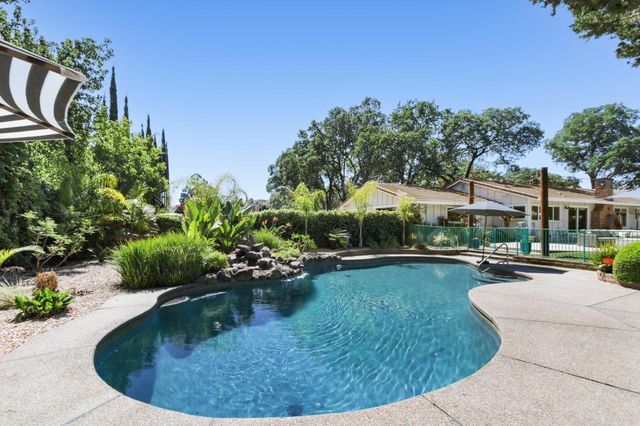 9105 Sunset Ave, Fair Oaks, CA 95628