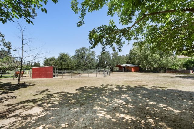 9105 Sunset Ave, Fair Oaks, CA 95628