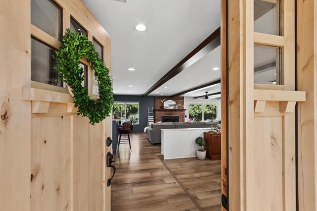 9105 Sunset Ave, Fair Oaks, CA 95628