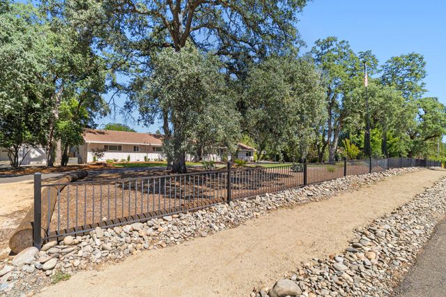 9105 Sunset Ave, Fair Oaks, CA 95628