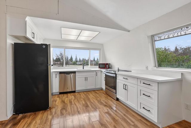 9105 Sunset Ave, Fair Oaks, CA 95628