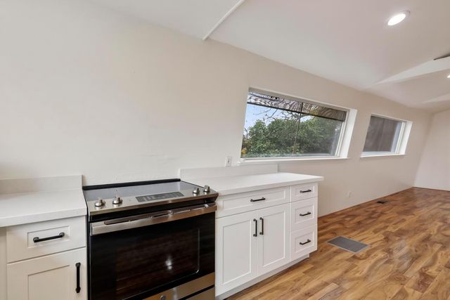 9105 Sunset Ave, Fair Oaks, CA 95628