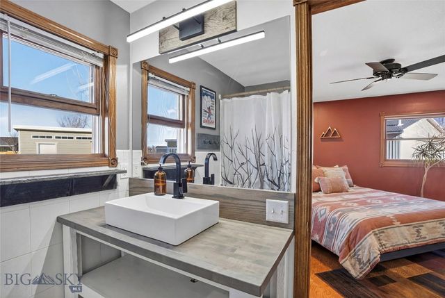 875 Nixon Gulch Road, Manhattan, MT 59741