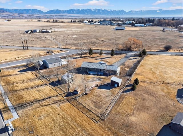 875 Nixon Gulch Road, Manhattan, MT 59741