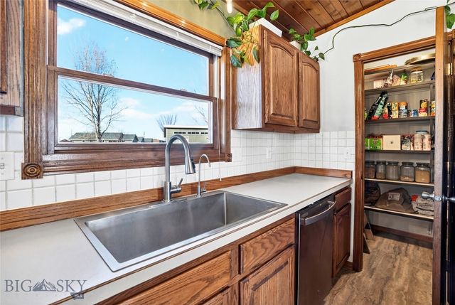 875 Nixon Gulch Road, Manhattan, MT 59741