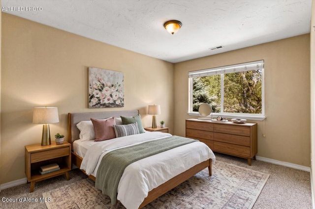 1029 E Shadow Wood LN, Coeur D'alene, ID 83815