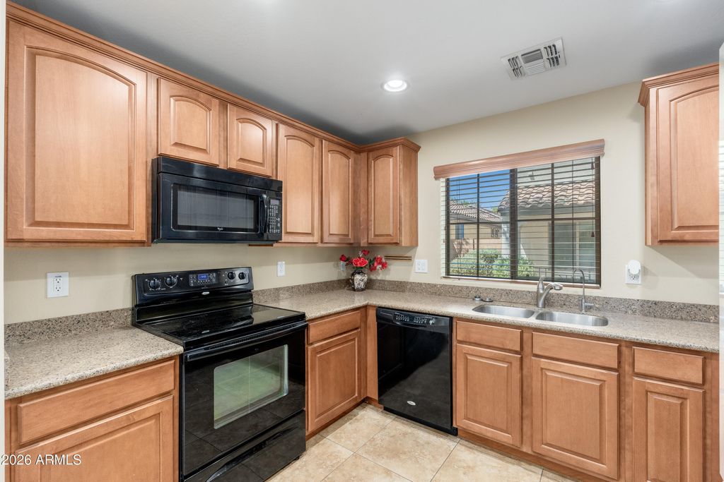 2551 E BOSTON Street, Gilbert, AZ 85295 — exterior