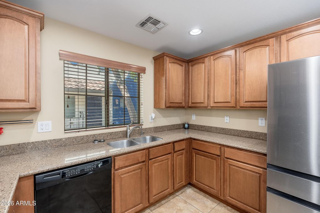 2551 E BOSTON Street, Gilbert, AZ 85295 — photo 2