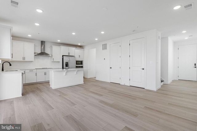 5728 HOWARD DR, Glen Burnie, MD 21061
