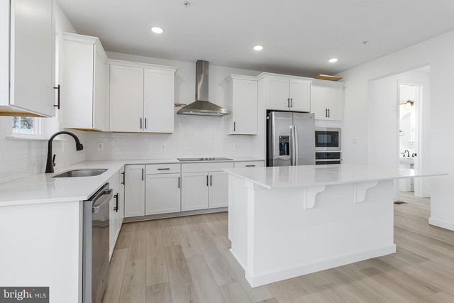 5728 HOWARD DR, Glen Burnie, MD 21061