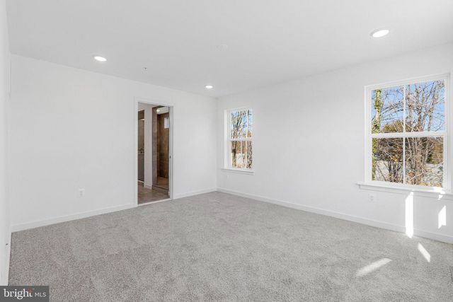 5728 HOWARD DR, Glen Burnie, MD 21061