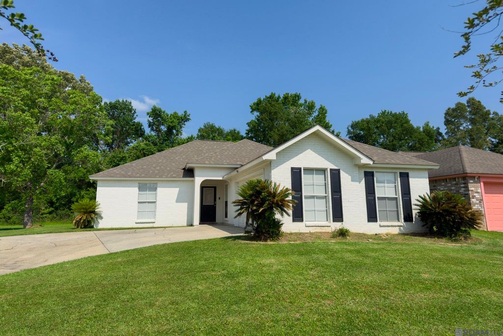 802 Rue Michelle, Baker, LA 70714