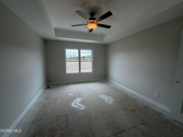 5040 Easton Drive, Oregon, OH 43616