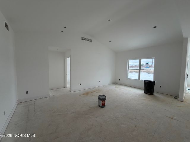 5040 Easton Drive, Oregon, OH 43616