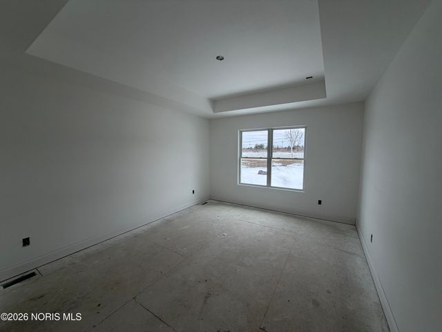 5040 Easton Drive, Oregon, OH 43616