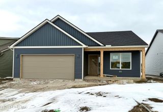 5040 Easton Drive, Oregon, OH 43616