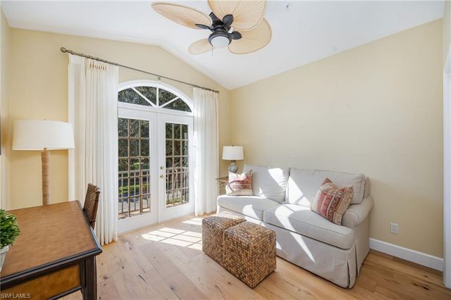 611 10th AVE S B2, Naples, FL 34102